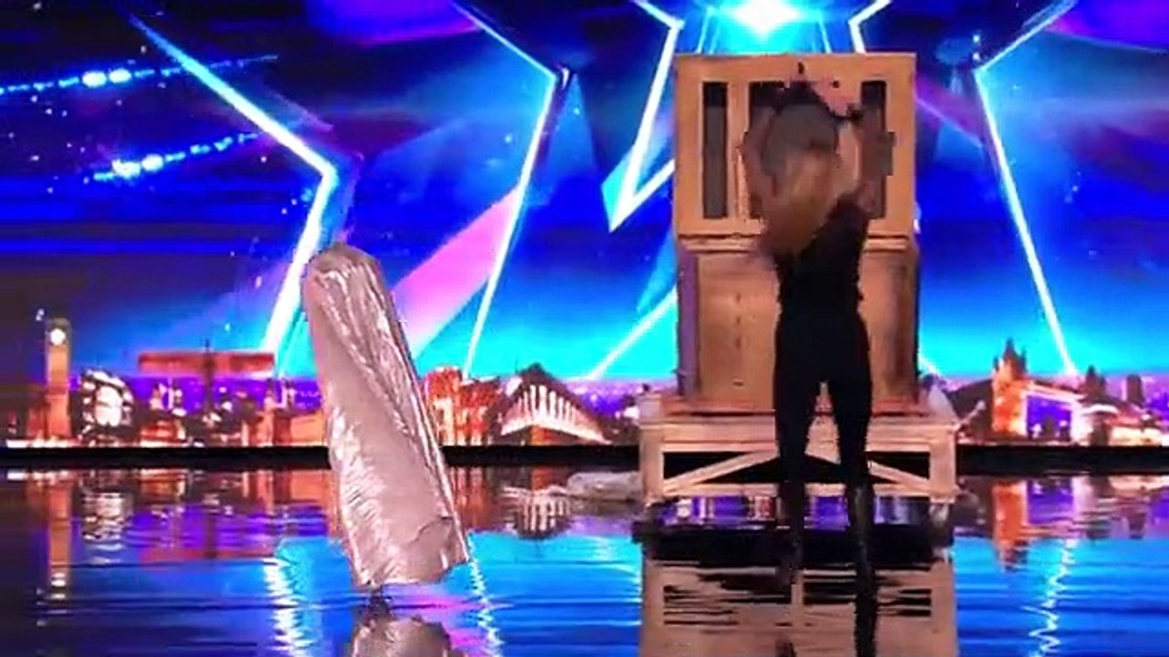Cette magicienne bluffe le jury de Britains Got Talent... Incroyable