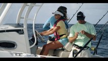 Boston Whaler 230 Outrage