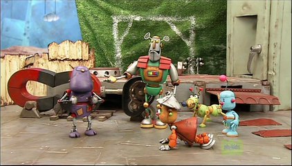 Little Robots  Scaredeybot Goes Boing