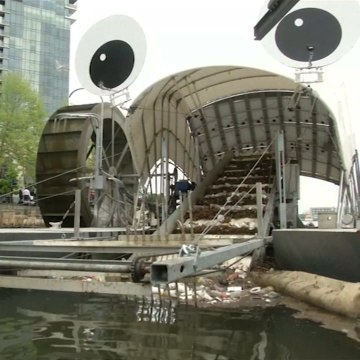 This garbage gobbler has gathered up more than 1.14 million tons of trash [Mic Archives]