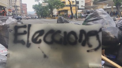 "Trancazo" opositor en protesta a la Constituyente convocada por Maduro
