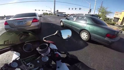 Pretty Girls Hiking In G STRINGS-iw