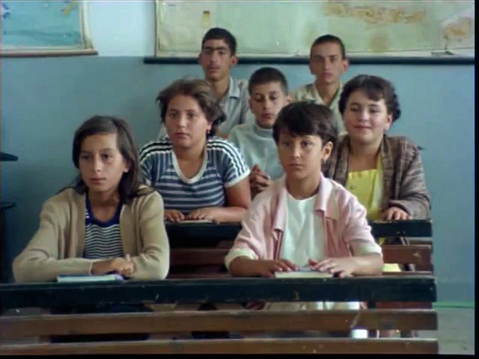 To dendro pou pligoname (1986) part 2/2
