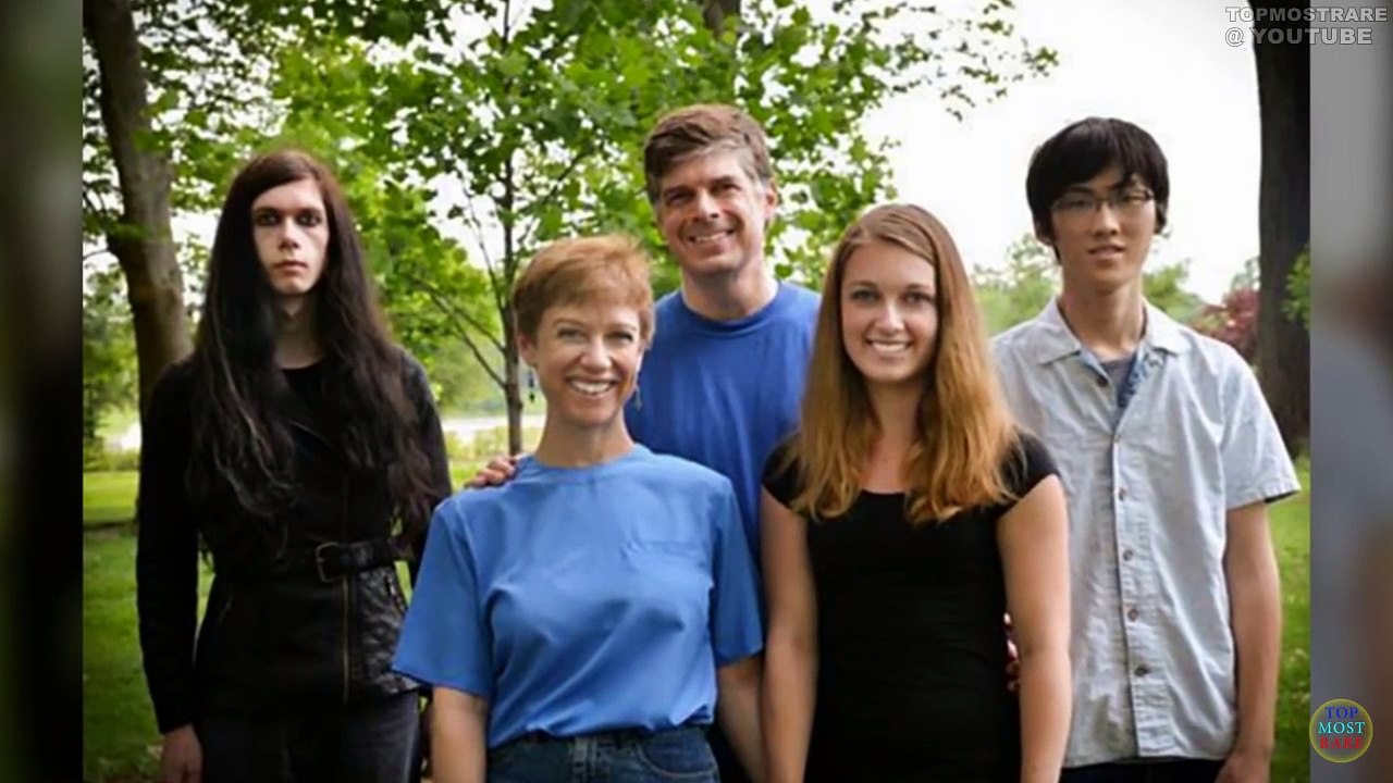 50 Awkward Family Photos