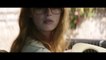 Uma Dama de Óculos Escuros Com Uma Arma No Carro - Trailer Legendado