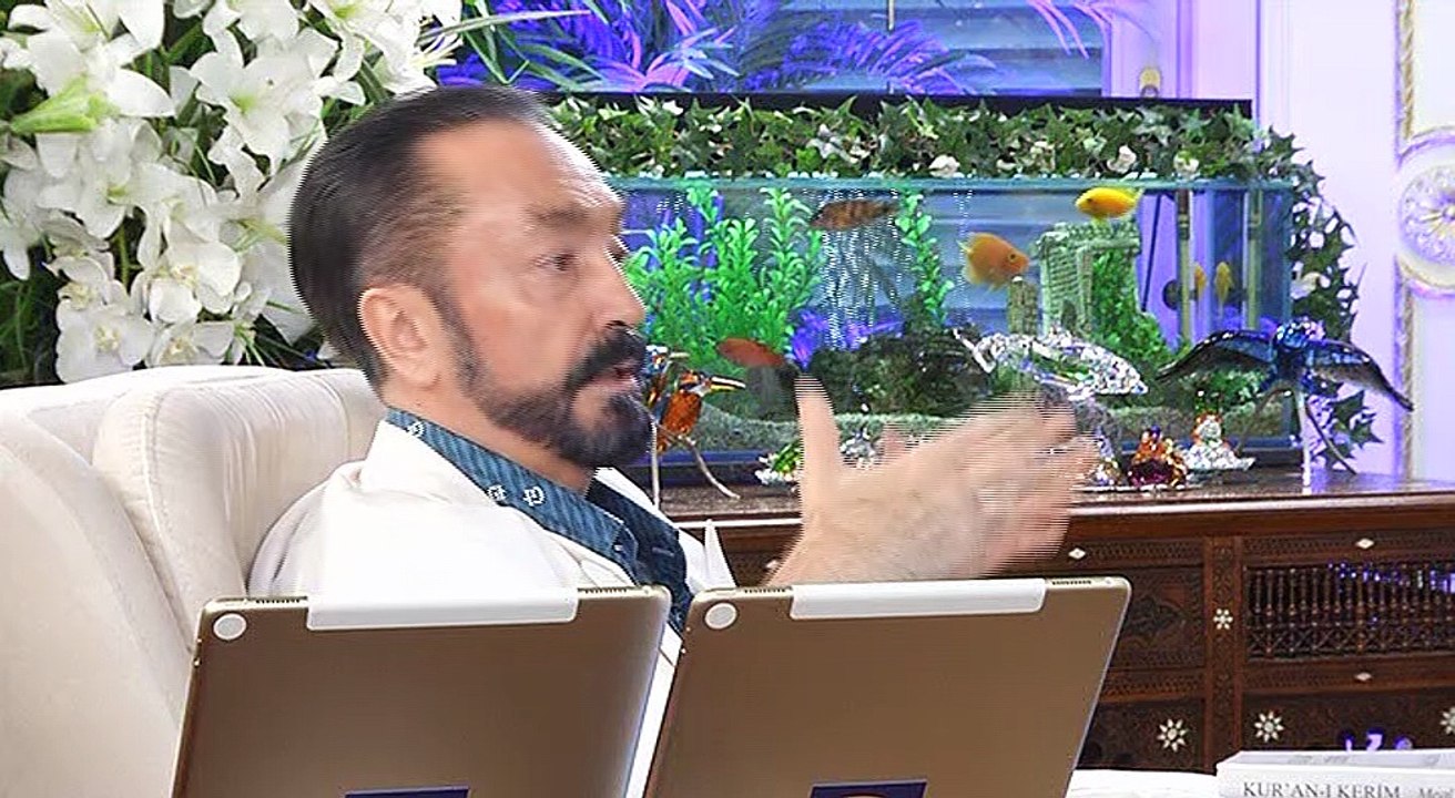 Bir yandan Darwinist eğitim bir yandan gelenekçilerin baskısı gençlerin neşesinin kaçmasına sebep oluyor