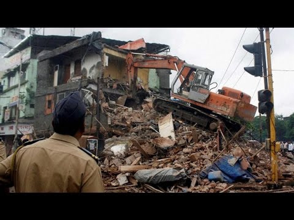 Thane building collapse : 5 dead, several trapped