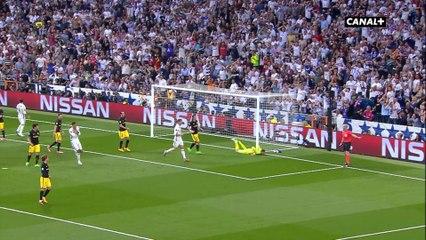 Superbe arrêt d'Oblak sur une tête décroisée de Varane !