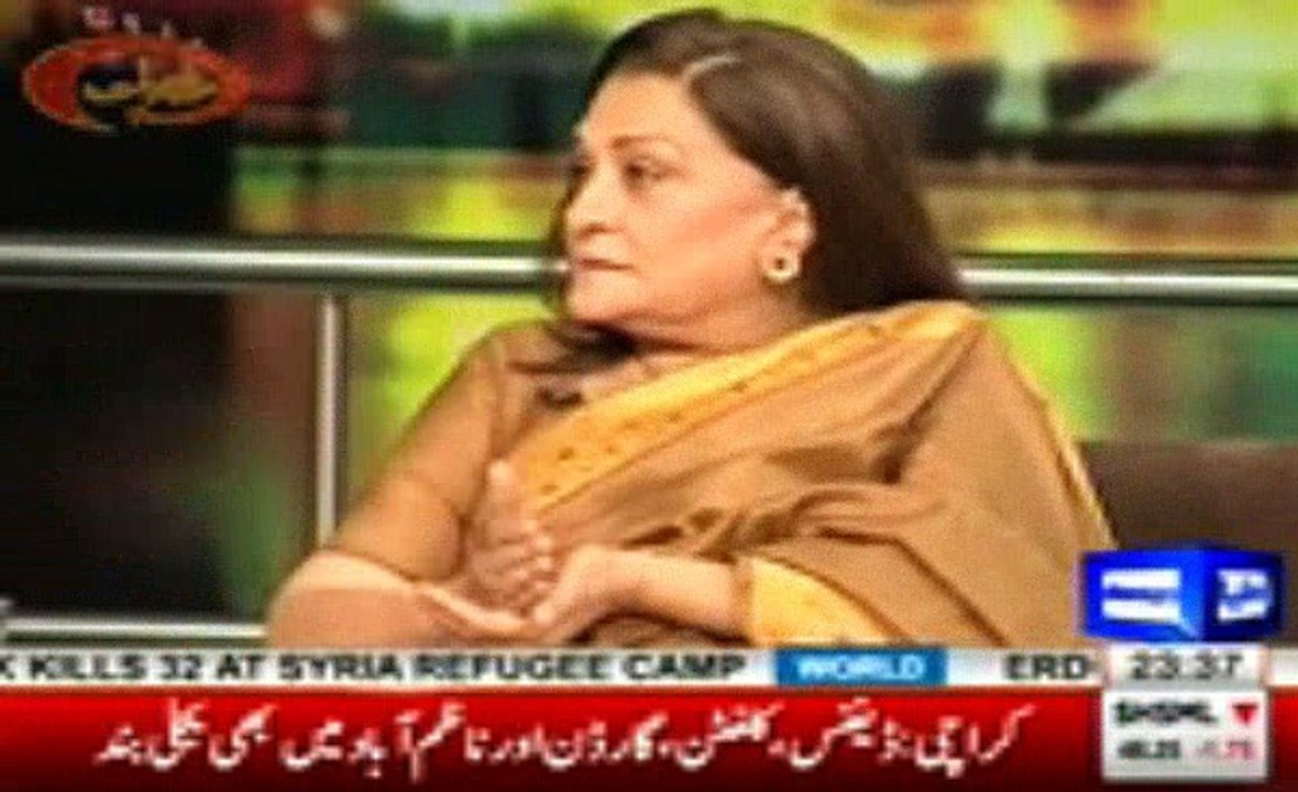 Watch how Samina Ahmad Left Javed Latif Speechless with her Solid Arguments