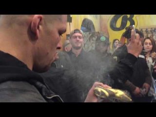 Nate Diaz Smoking A UFC Glove Blunt Worth 4K -  ESNEWS