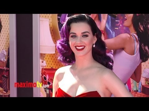 Katy Perry FAMILY AFFAIR at Katy Perry: Part of Me 3D PREMIERE Pink Carpet Arrivals