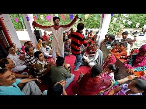 Kashmiri Pandits to get 3000 government jobs in Kashmir valley