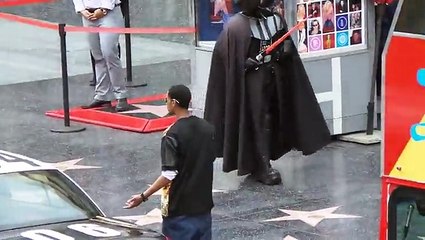 Crazy Dude Smashes Police Car Windows On Hollywood Boulevard - Wtf Video _ eBaum's World