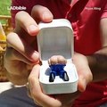 Mendonte se i dashuri po i propozon martesë, por kur e hapi kutinë e unazës mbeti e shokuar me atë që pa (VIDEO)