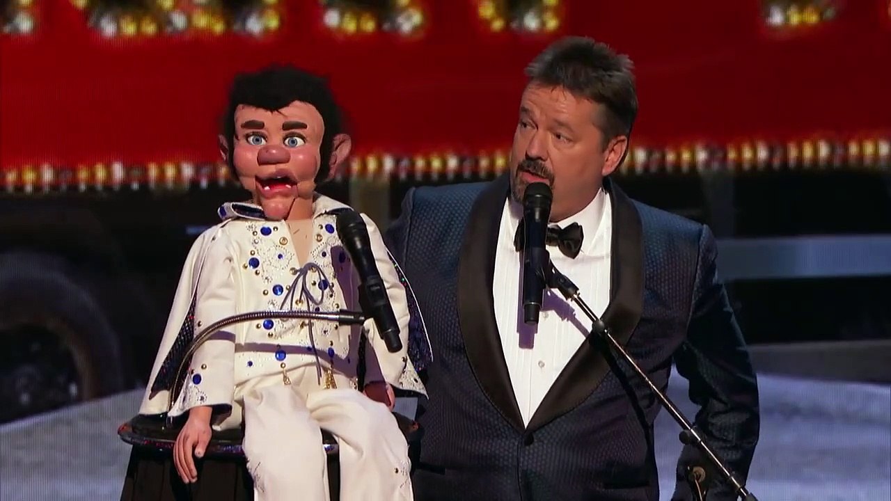 Terry Fator Ventriloquist and Puppet Sing 'Blue Christmas' America
