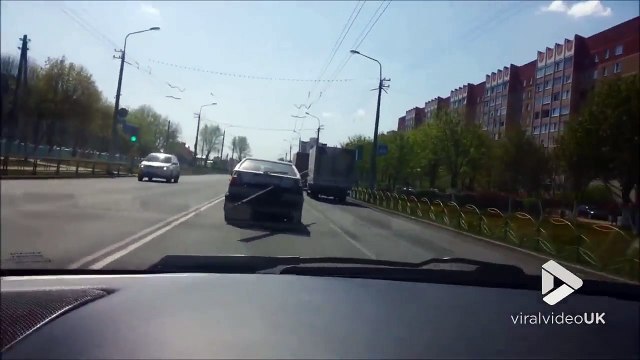 Quand tu n'as pas de remorque... Taré