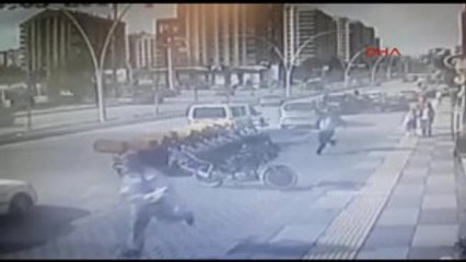 Polisin 'Dur' Ikazına Uymayan Bir Kişi Bacağından Vurularak Yakalandı
