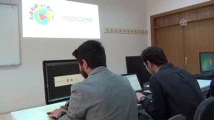 Üniversite Öğrencileri "Engelsiz Bileklik" Tasarladı