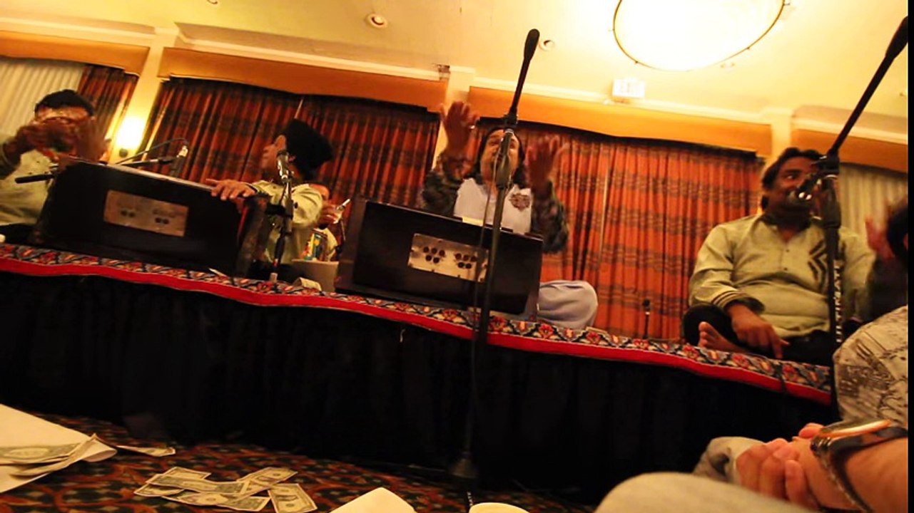 Yeh Jo Halka Halka Suroor hai Live by Amjad Sabri