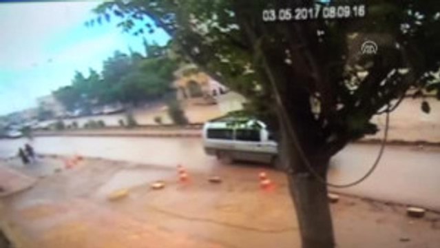 Azez'de Bomba Yüklü Araçla Saldırı Anı Güvenlik Kamerasında