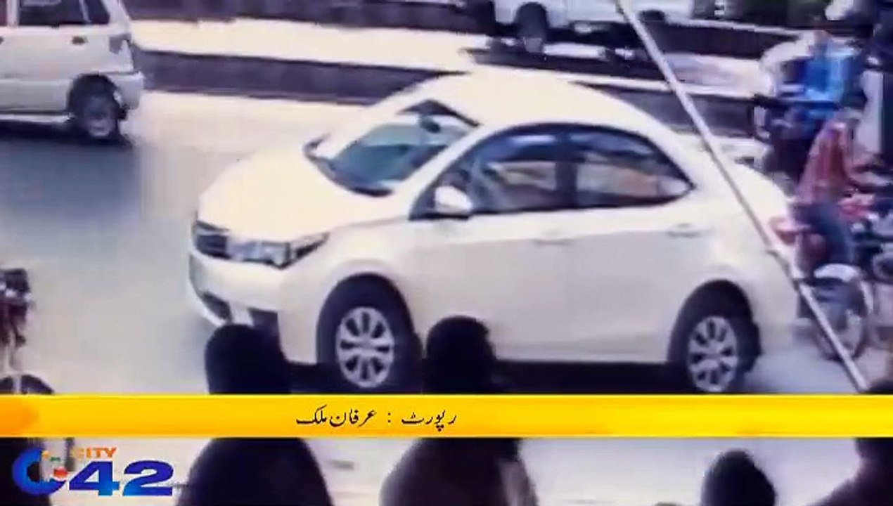 A Woman Lost Everything in Daylight at Ichra Lahore