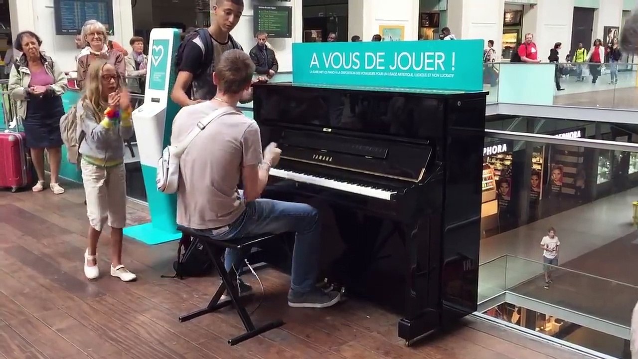 Instant magique offert par ce jeune pianiste