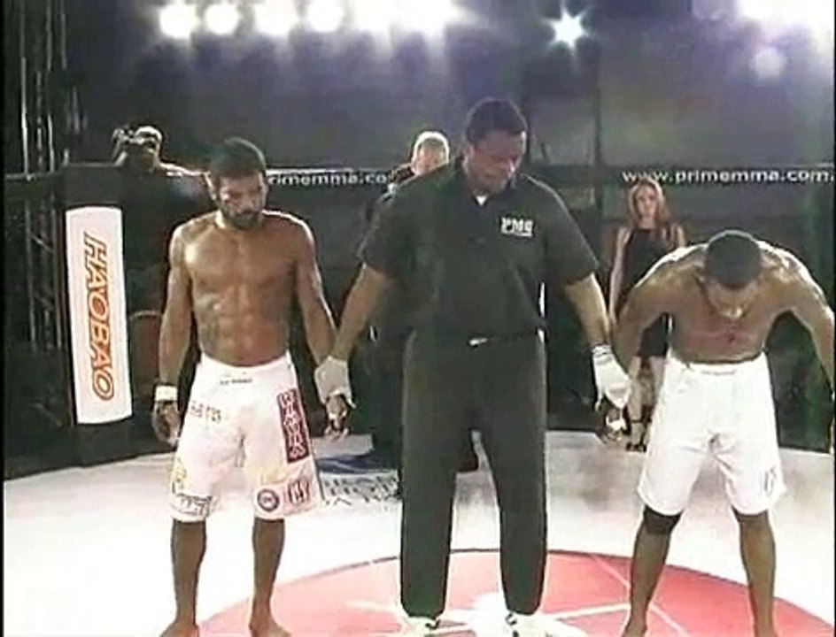 MMA Fighter Pukes a Ton of Blood After Win