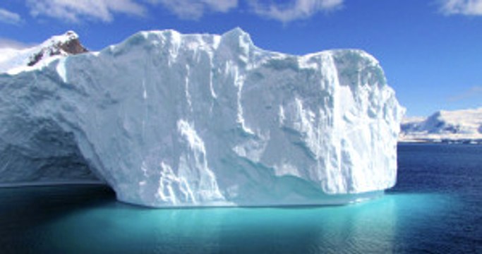 Birleşik Arap Emirlikleri, İçme Suyu İçin Antarktika'dan Buz Dağı Taşıyacak