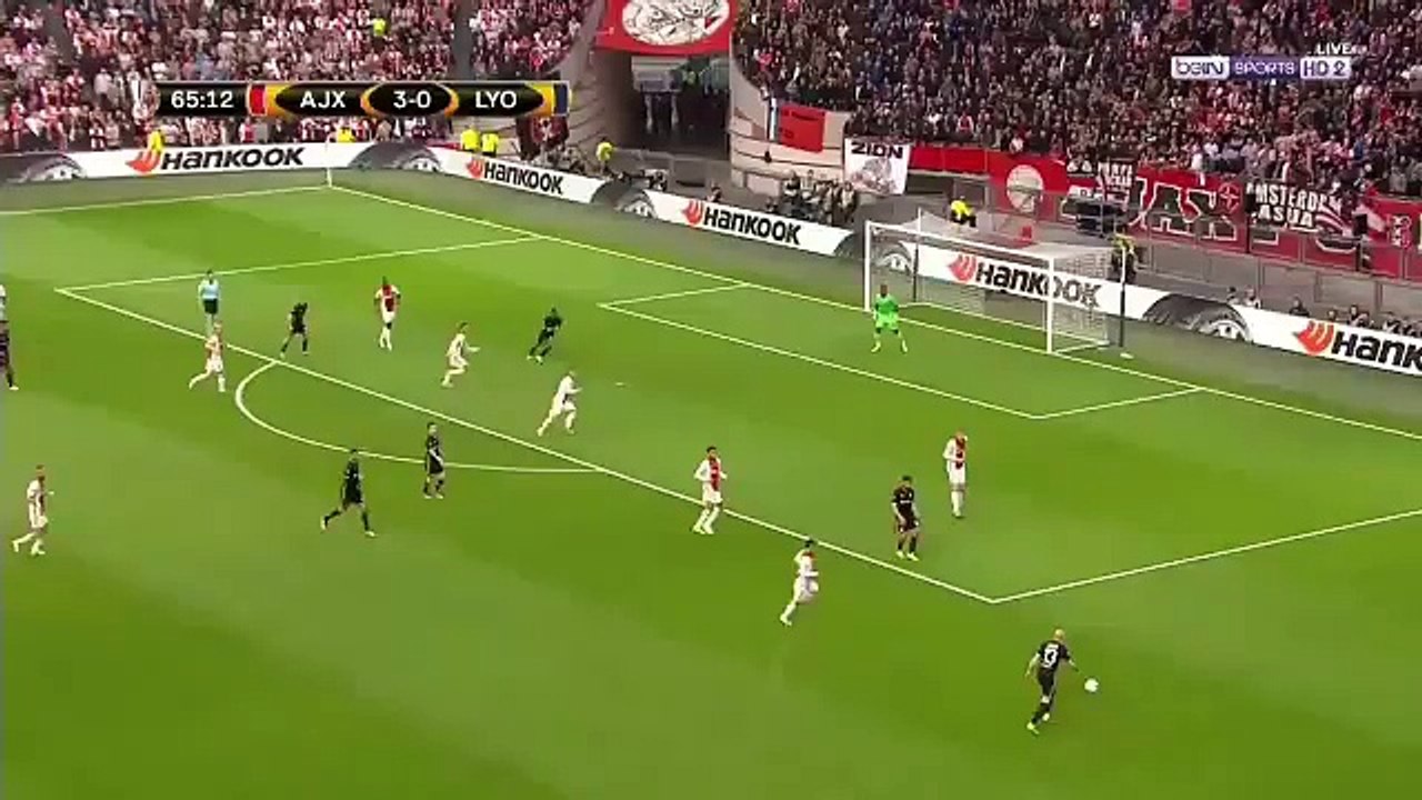 Mathieu Valbuena sauve l'honneur pour l'OL face à l'Ajax !