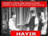 Vahdettin'in, 1453'de aldığı İstanbul'un temsili anahtarını 1918'de İngiliz komutana teslim etme anı.