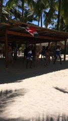 cours de danse sur la plage