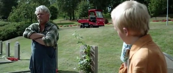 Pojken med guldbyxorna / Мальчик в золотых штанах (2014)