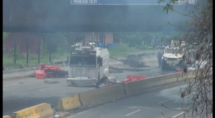 Joven de 17 años muere durante protestas de la oposición en Caracas
