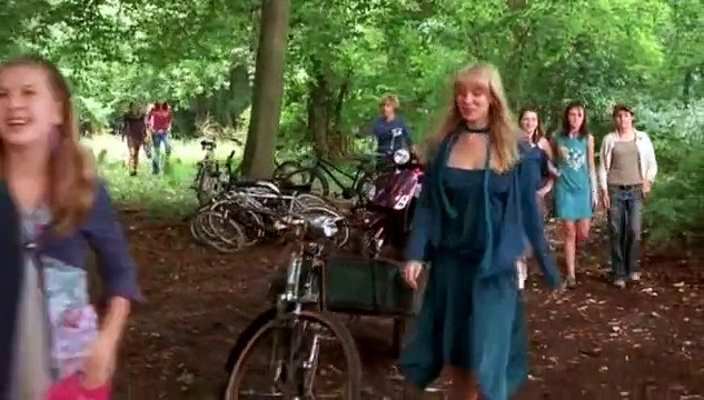 Die wilden Hühner und die Liebe / Дикие курочки и любовь (2007)