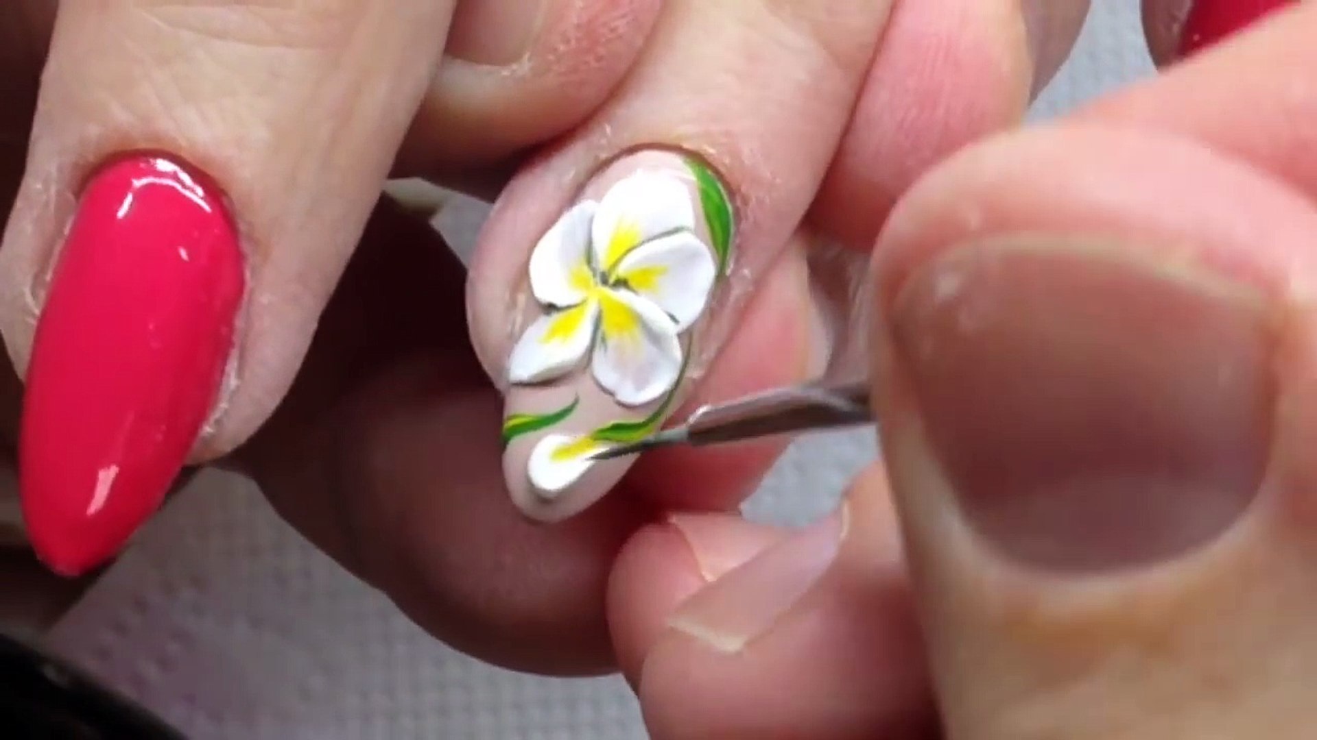 FRANGIPANIER FLOWER / NEW 3D Nail Art Design Tutorial Using Gel / 3D Flores  en las uñas - Dailymotion Video
