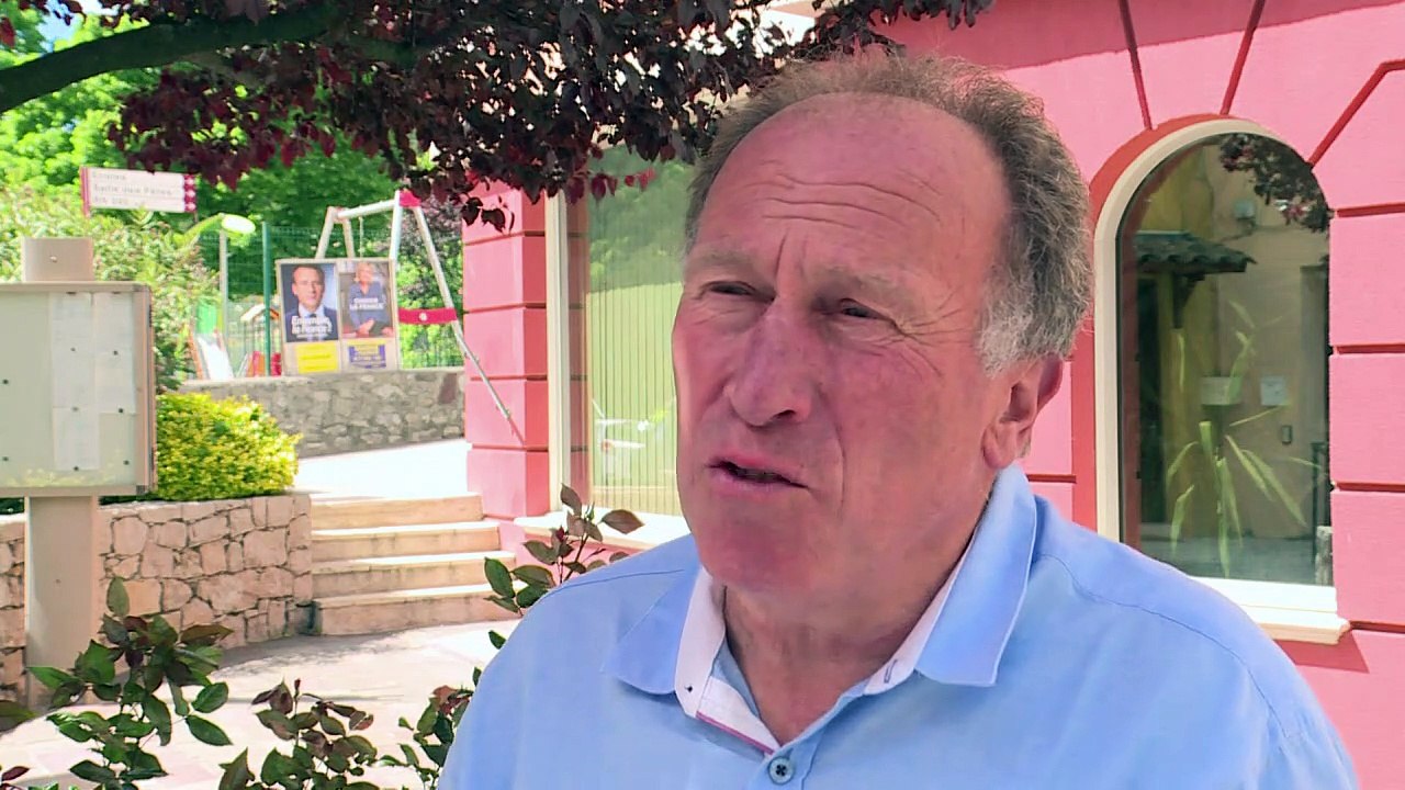 Nostalgie d'une "France d'autrefois" dans un village de Provence