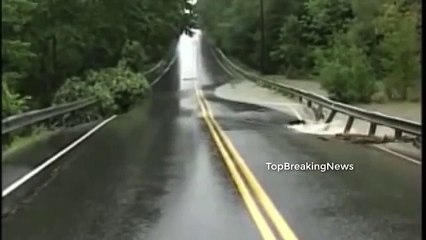 सड़क निर्माण में घटिया सामग्री ! देखिये क्या हुआ बाद में