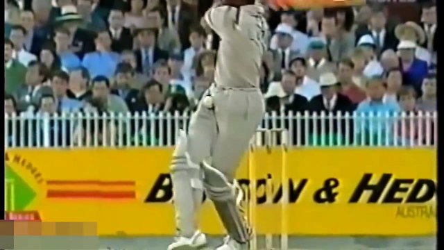 MOST PAINFUL INJURIES IN CRICKET HISTORY - BALL HITS ON NUTS TOP 10 WORST INJURIES IN CRICKET