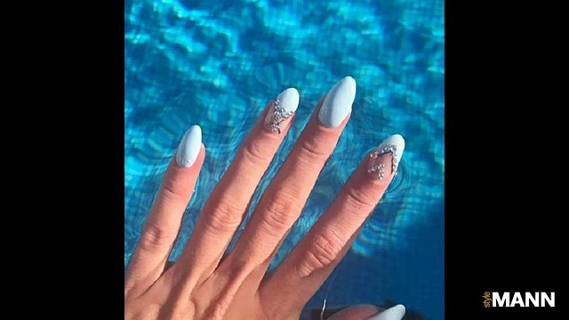 30 Sparkly Ideas for Diamond Nails A Girls Best Friend