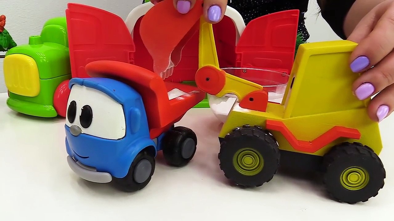 Çocuklar için video-Leo Junior ve Ekskavatör Max ekmek pişiriyorlar. Eğlenceli oyunlar. - YouTube