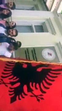 Lëvizja studentore SKV keqpërdor lejen për aksionin te Rektorati