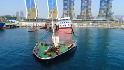 Kartal Sahilinde Su Alarak Batan Gemi Havadan Görüntülendi