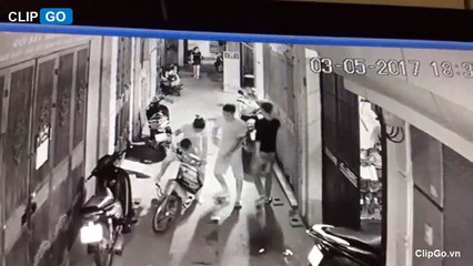 Cả nhà dắt nhau đi trộm túi xách