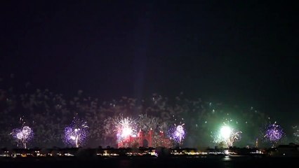 Amazing fire works Atlantis Palm