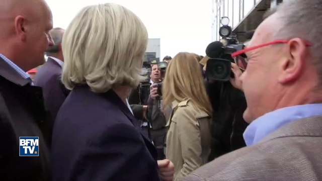 Présidentielle: Marine Le Pen visée par des œufs en Bretagne