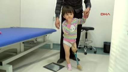 Antalya - Minik Özge Adımlarını Profosyonelce Atacak