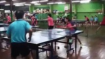 Il se passe des choses étonnantes lors d'un tournoi de Ping Pong