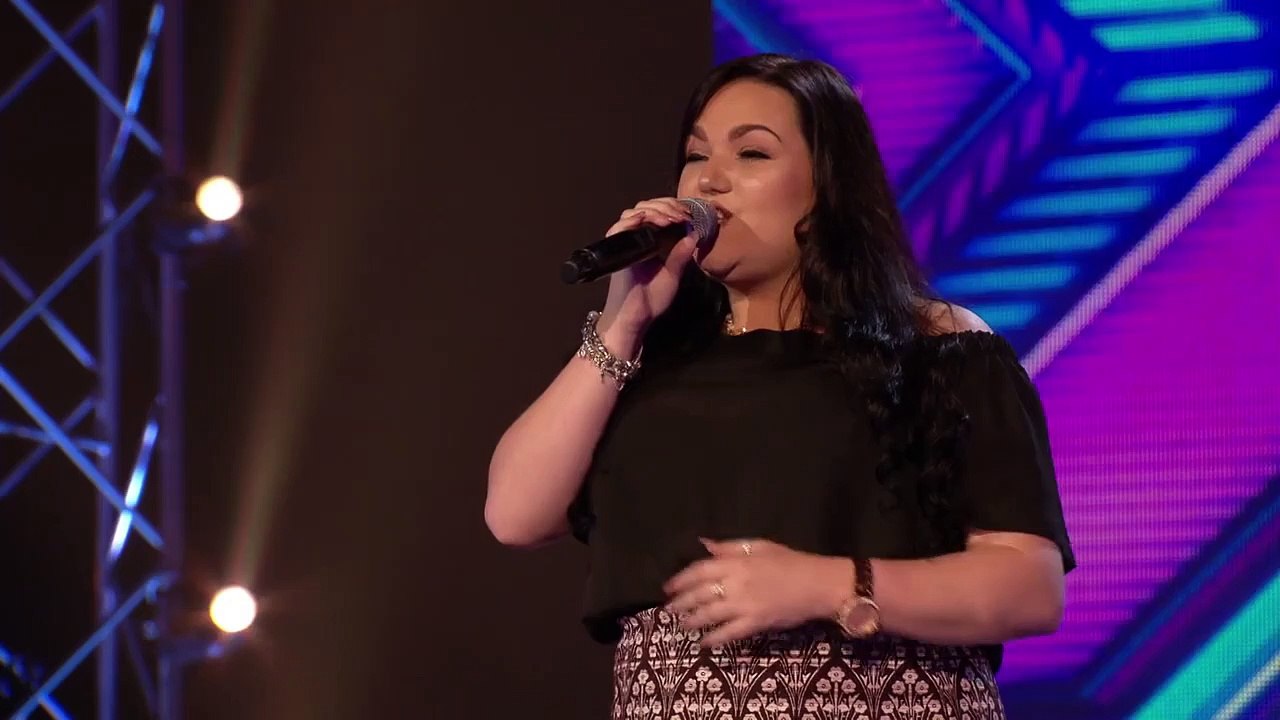 Kayleigh Marie Morgan sings Somewhere Over The Rainbow _ Six Chair Chal
