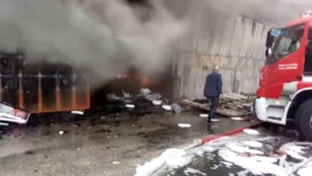 İnşaat Malzemeleri Satan İşyerinde Yangın