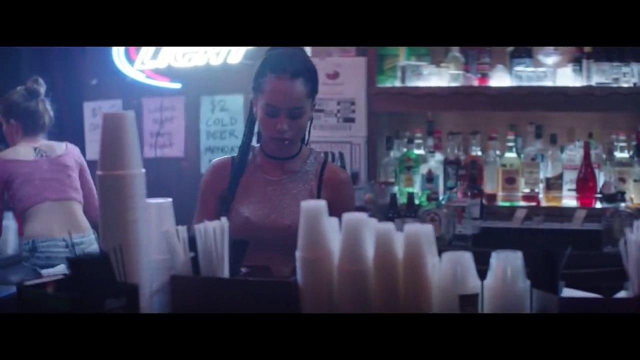 Vincent N Roxxy - Trailer